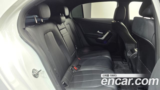 Mercedes-Benz A-Class 2022 — photo 17