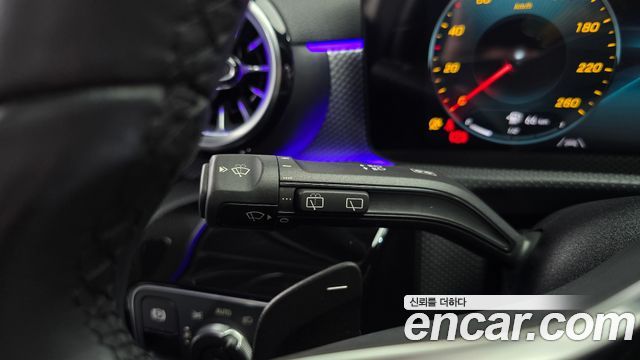 Mercedes-Benz A-Class 2022 — photo 26