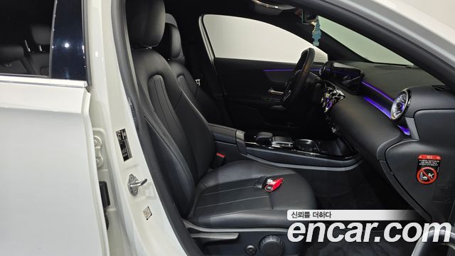 Mercedes-Benz A-Class 2022 — photo 16