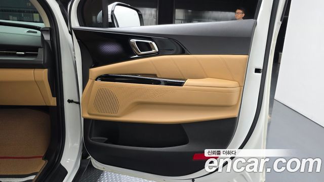 Kia Canival 2021 — photo 15