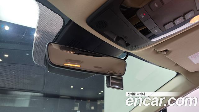 Kia Canival 2021 — photo 28