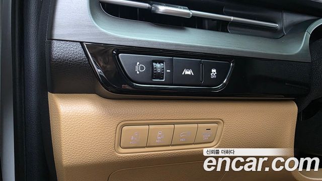 Kia Canival 2021 — photo 29