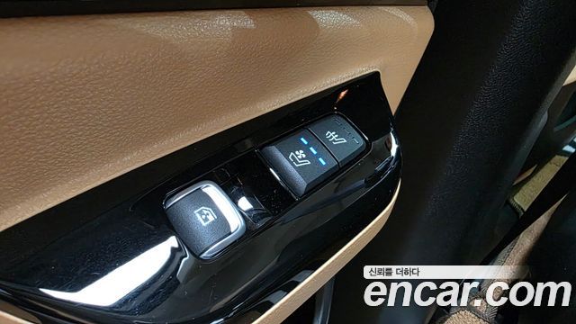 Kia Canival 2021 — photo 30