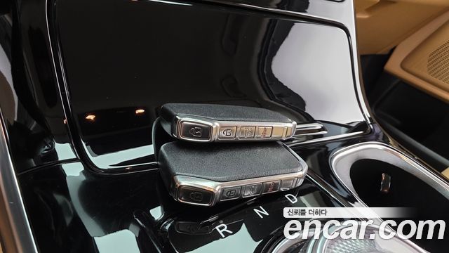 Kia Canival 2021 — photo 32