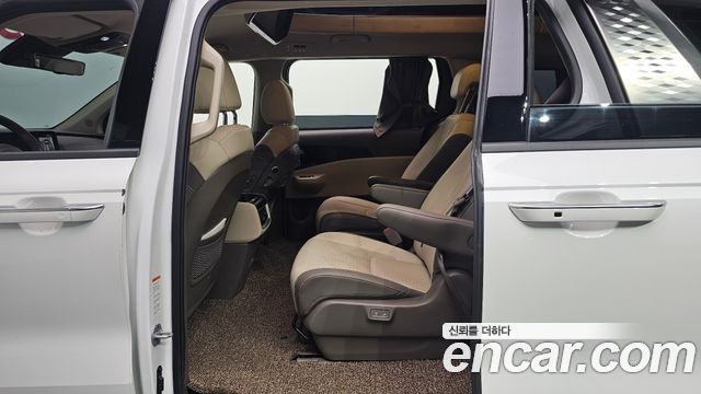 Kia Canival 2025 — photo 11