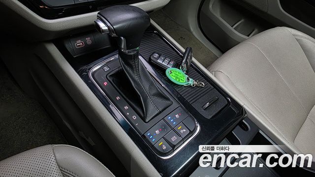 Kia Canival 2018 — photo 12