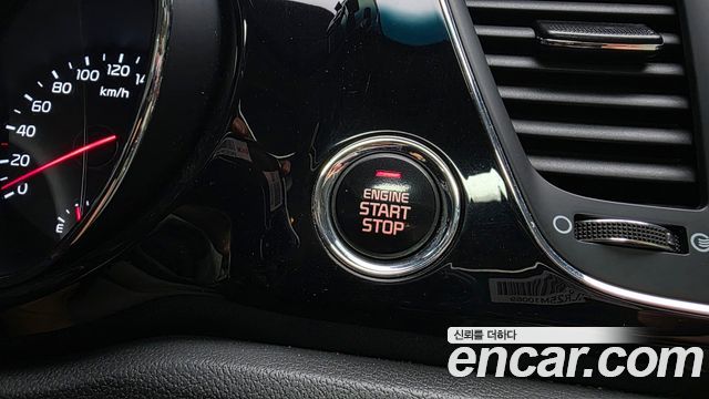 Kia Canival 2018 — photo 24
