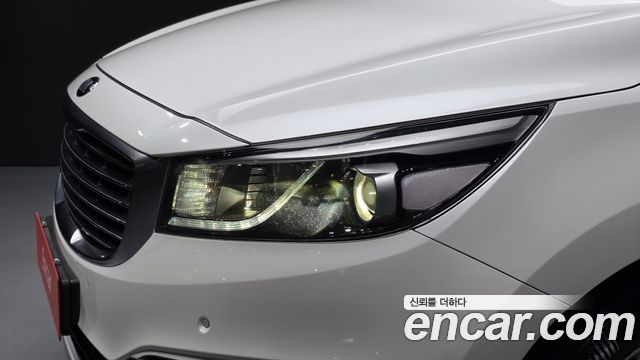 Kia Canival 2018 — photo 8