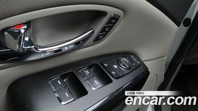Kia Canival 2018 — photo 30