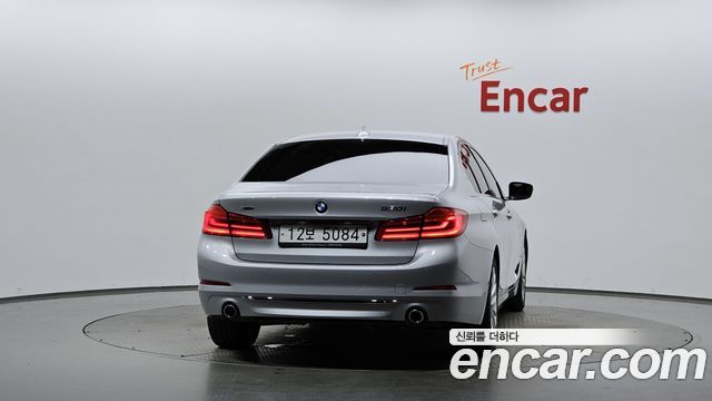 BMW 5-Series 2018 — photo 4