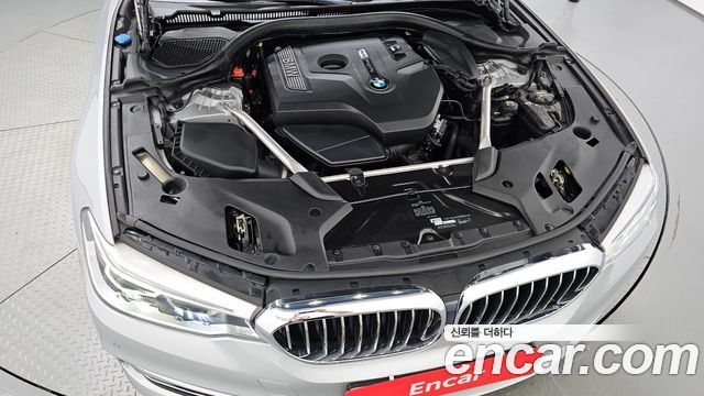 BMW 5-Series 2018 — photo 6