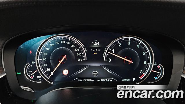 BMW 5-Series 2018 — photo 11