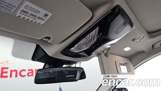 BMW 5-Series 2018 — photo 24