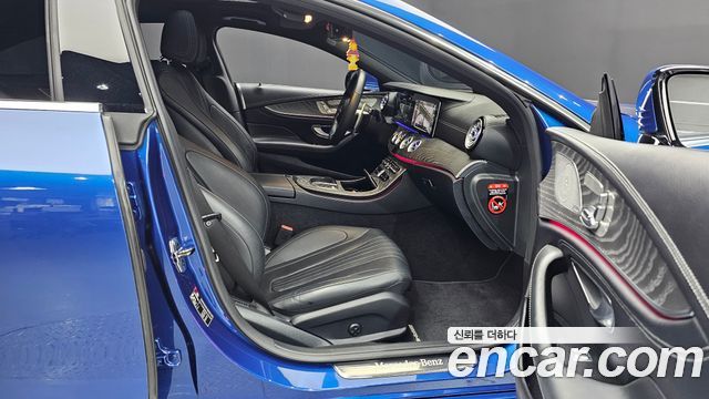 Mercedes-Benz CLS-Class 2022 — photo 17