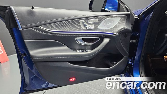 Mercedes-Benz CLS-Class 2022 — photo 14