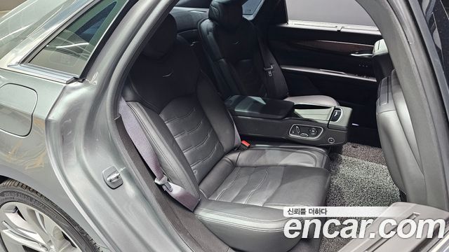 Cadillac CT6 2017 — photo 11