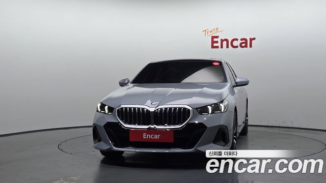 BMW 5-Series 2024 — photo 3