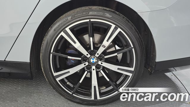 BMW 5-Series 2024 — photo 7