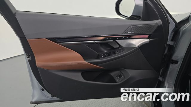 BMW 5-Series 2024 — photo 14
