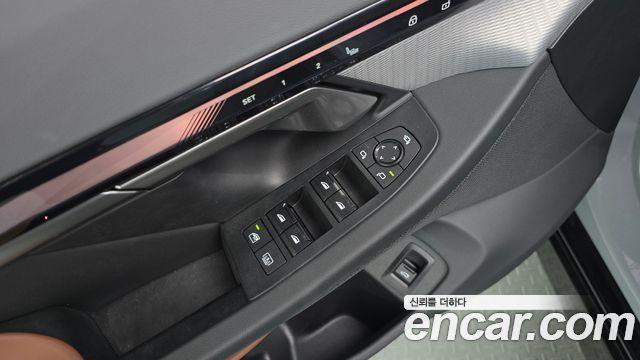 BMW 5-Series 2024 — photo 29