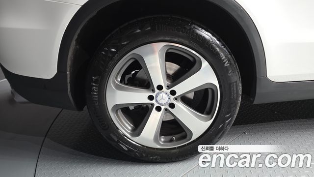 Mercedes-Benz GLC-Class 2016 — photo 5