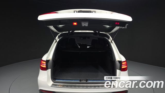 Mercedes-Benz GLC-Class 2016 — photo 20