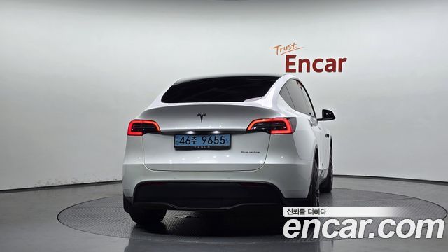 Tesla Model Y 2022 — photo 4