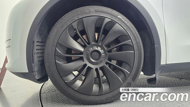 Tesla Model Y 2022 — photo 5