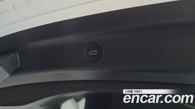 Tesla Model Y 2022 — photo 16