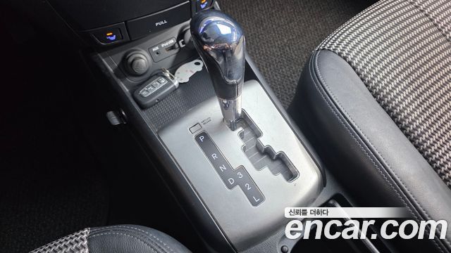 Hyundai AVANTE 2010 — photo 9