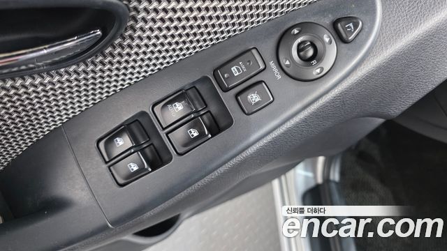 Hyundai AVANTE 2010 — photo 12