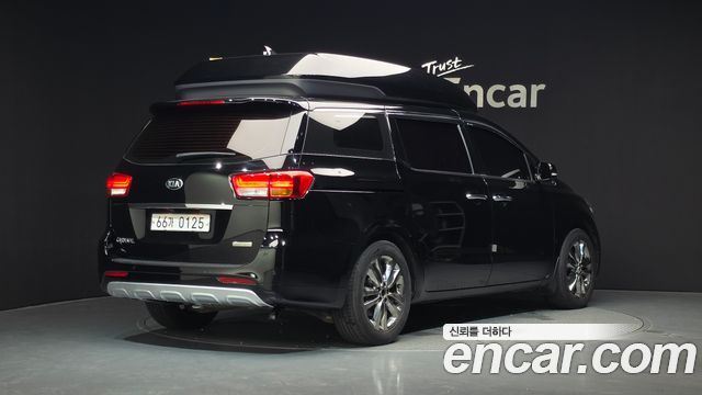 Kia Canival 2016 — photo 2