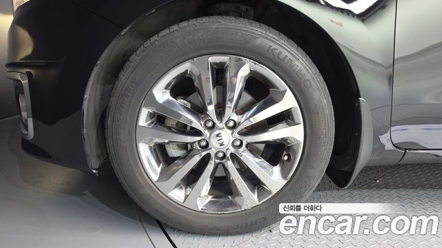 Kia Canival 2016 — photo 5