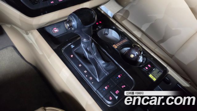 Kia Canival 2016 — photo 9