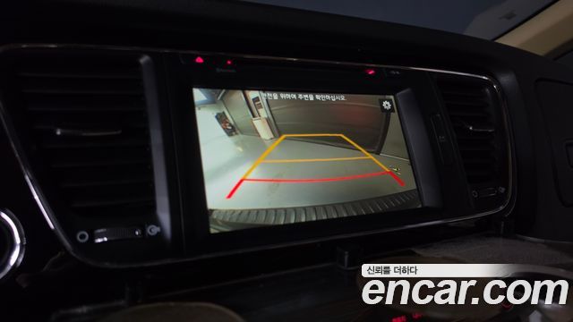 Kia Canival 2016 — photo 15