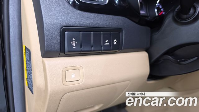 Kia Canival 2016 — photo 16