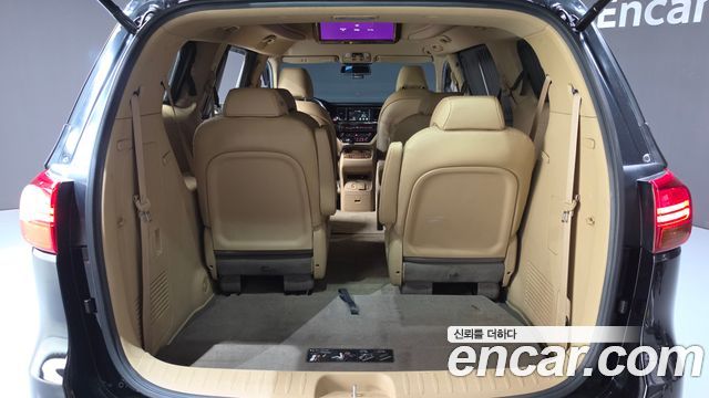 Kia Canival 2016 — photo 20