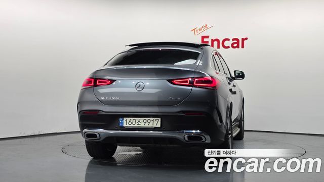 Mercedes-Benz GLE-Class 2021 — photo 4