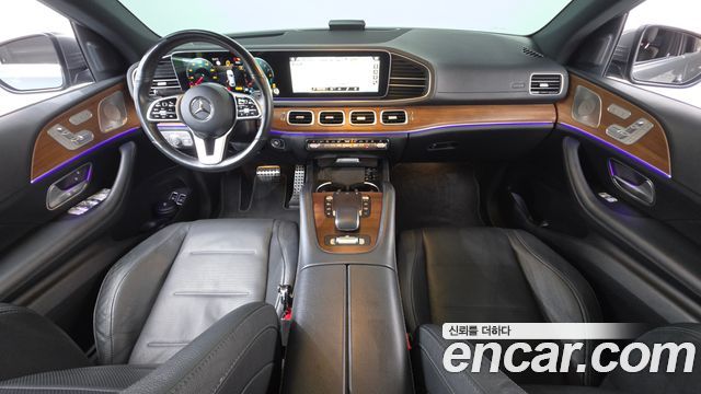 Mercedes-Benz GLE-Class 2021 — photo 10