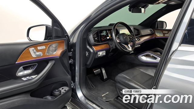 Mercedes-Benz GLE-Class 2021 — photo 13