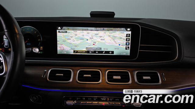 Mercedes-Benz GLE-Class 2021 — photo 18