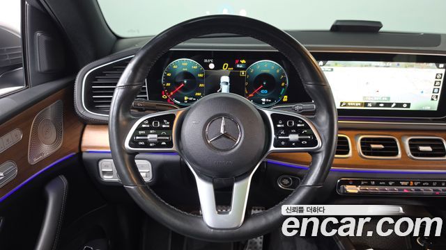 Mercedes-Benz GLE-Class 2021 — photo 19