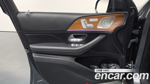Mercedes-Benz GLE-Class 2021 — photo 14