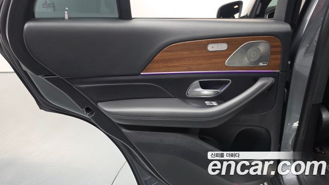 Mercedes-Benz GLE-Class 2021 — photo 15