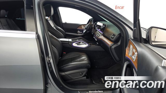 Mercedes-Benz GLE-Class 2021 — photo 16