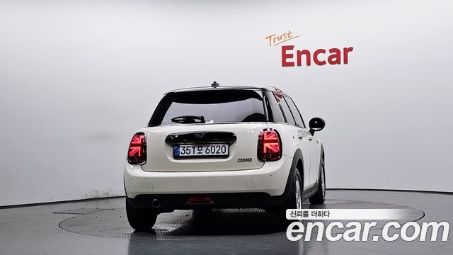 Mini Cooper 2020 — photo 4