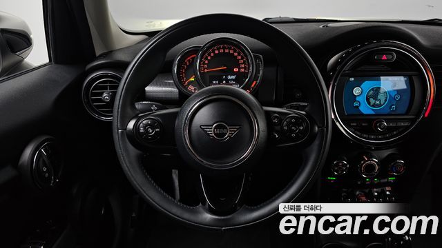 Mini Cooper 2020 — photo 13
