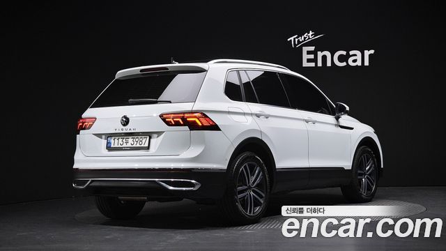 Volkswagen Tiguan 2022 — photo 2