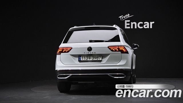 Volkswagen Tiguan 2022 — photo 4