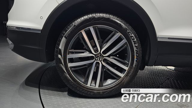 Volkswagen Tiguan 2022 — photo 5